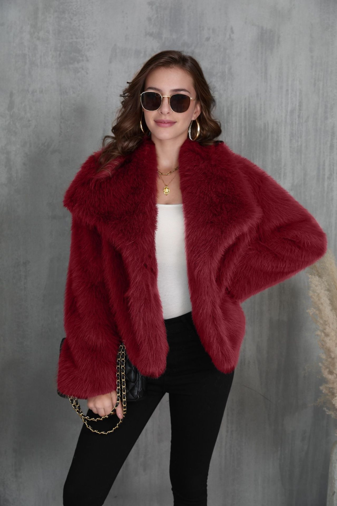 Women's plush faux-fur coat with lapels, long sleeves, burgundy